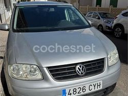 Gris / plata Usado 2004 VW Touran Advance Monovolumen | 3500 €