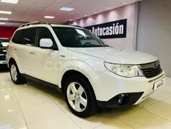 Blanco Usado 2009 Subaru Forester SUV | 8500 € (Precio justo)