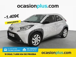 Gris / plata Usado 2024 Toyota Aygo Play Utilitario | 15.500 € (Precio justo)