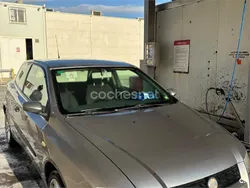 Gris / plata Usado 2004 Fiat Stilo Dynamic Berlina | 1900 € (Precio justo)