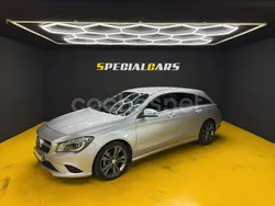 Gris / plata Usado 2016 Mercedes CLA200 Shooting Brake Urban Familiar | 20.990 € (Caro)