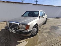 Beige Usado 1990 Mercedes E300 Berlina | 4890 €