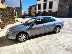 Azul Usado 2001 Ford Mondeo Ambiente Berlina | 2500 €