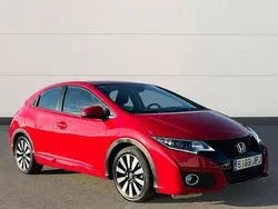 Rojo Usado 2016 Honda Civic Elegance Berlina | 15.000 € (Buen precio)