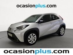 Gris Usado 2024 Toyota Aygo Play Utilitario | 13.364 € (Precio justo)