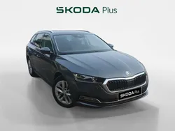 Gris Usado 2021 Skoda Octavia Style Familiar | 16.490 €