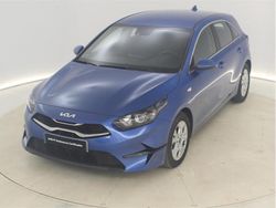 Azul Usado 2024 Kia Ceed | 18.458 € (Precio justo)