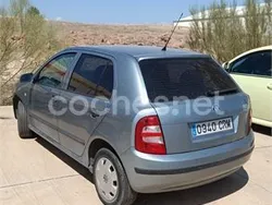 Gris / plata Usado 2004 Skoda Fabia Classic Berlina | 2500 € (Buen precio)