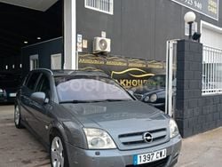 Gris / plata Usado 2004 Opel Signum Familiar | 3000 €