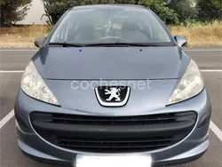 Gris / plata Usado 2007 Peugeot 207 Berlina | 3100 € (Buen precio)