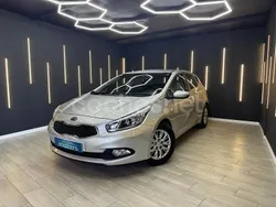 Gris / plata Usado 2015 Kia Ceed GT Berlina | 9490 € (Un poco caro)