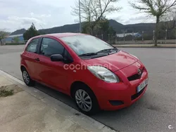 Rojo Usado 2011 Toyota Yaris Live Berlina | 5999 € (Precio justo)