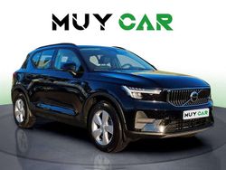 Negro Usado 2023 Volvo XC40 Momentum SUV | 24.990 € (Super precio)