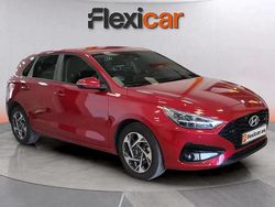 Granate Usado 2024 Hyundai i30 Berlina | 19.390 € (Precio justo)