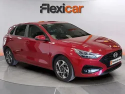 Granate Usado 2024 Hyundai i30 Berlina | 19.490 € (Precio justo)