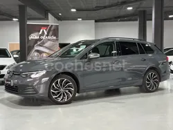 Gris / plata Usado 2021 VW Golf VIII Life Familiar | 16.900 € (Un poco caro)