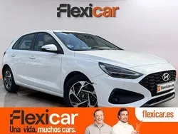 Blanco Usado 2024 Hyundai i30 Berlina | 21.290 € (Precio justo)