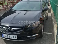Negro Usado 2020 Opel Insignia Country Tourer Familiar | 10.600 €