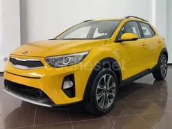 Amarillo Usado 2018 Kia Stonic SUV | 10.990 € (Un poco caro)