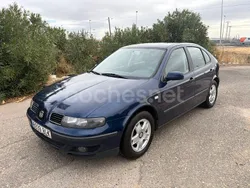 Azul Usado 2001 Seat Leon Berlina | 1990 € (Caro)