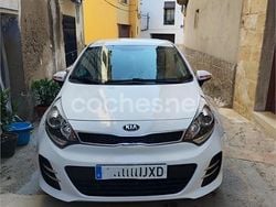 Blanco Usado 2017 Kia Rio Berlina | 9999 € (Precio justo)
