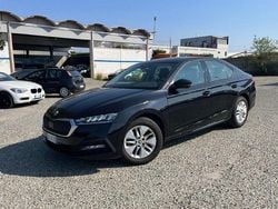 Negro Usado 2022 Skoda Octavia Ambition Berlina | 19.450 € (Precio justo)