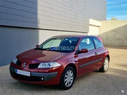Granate Usado 2007 Renault Mégane II Dynamique Berlina | 4250 € (Precio justo)