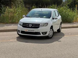 Blanco Usado 2016 Dacia Sandero Lauréate Utilitario | 6399 € (Super precio)