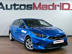 Azul Usado 2022 Kia Ceed Berlina | 15.990 € (Precio justo)