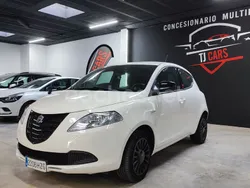 Blanco Usado 2014 Lancia Ypsilon Utilitario | 7990 € (Precio justo)