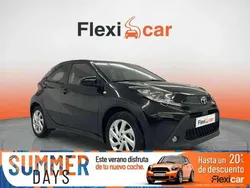 Negro Usado 2023 Toyota Aygo Play Utilitario | 15.390 € (Precio justo)