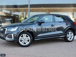 Gris / plata Usado 2024 Audi Q2 Advanced Plus SUV | 28.500 € (Precio justo)
