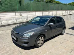 Gris Usado 2009 Hyundai i30 Comfort Utilitario | 4490 € (Precio justo)
