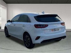 Blanco Nuevo 2025 Kia Ceed Utilitario | 20.990 € (Un poco caro)