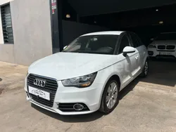 Blanco Usado 2012 Audi A1 Sportback Ambition Utilitario | 12.499 € (Precio justo)