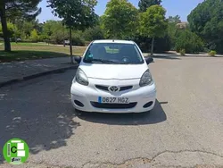 Blanco Usado 2012 Toyota Aygo Active Utilitario | 4900 € (Precio justo)