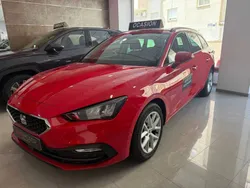 Rojo Usado 2023 Seat Leon Style Utilitario | 17.750 € (Precio justo)