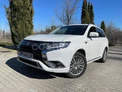 Blanco Usado 2019 Mitsubishi Outlander P-HEV Motion SUV | 17.990 € (Precio justo)