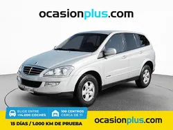 Gris plata Usado 2009 Ssangyong Kyron SUV | 6490 € (Precio justo)