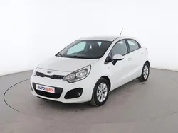 Blanco Usado 2014 Kia Rio Berlina | 8899 € (Precio justo)