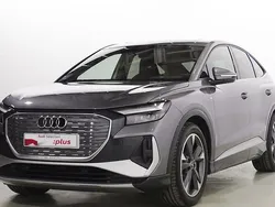 Gris Usado 2023 Audi Q4 e-tron S-Line SUV | 51.800 €