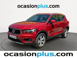 Rojo Usado 2021 Volvo XC40 Momentum SUV | 20.728 € (Un poco caro)