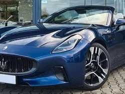 Azul Nuevo 2025 Maserati Granturismo Coupe | 230.900 € (Un poco caro)