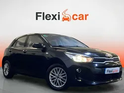 Negro Usado 2017 Kia Rio Berlina | 9090 € (Precio justo)