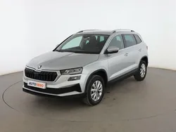 Gris Usado 2022 Skoda Karoq Ambition SUV | 25.999 € (Precio justo)