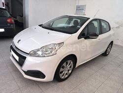 Blanco Usado 2018 Peugeot 208 Active Utilitario | 9900 € (Precio justo)