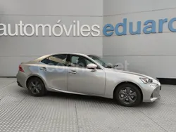 Gris / plata Usado 2020 Lexus IS300h Business Edition Berlina | 23.800 € (Buen precio)