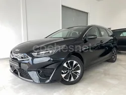 Negro Nuevo 2025 Kia Ceed Familiar | 30.500 € (Un poco caro)