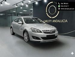 Gris / plata Usado 2015 Opel Astra Business Berlina | 7900 € (Precio justo)