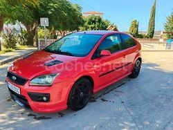 Rojo Usado 2005 Ford Focus Sport Berlina | 2390 € (Buen precio)